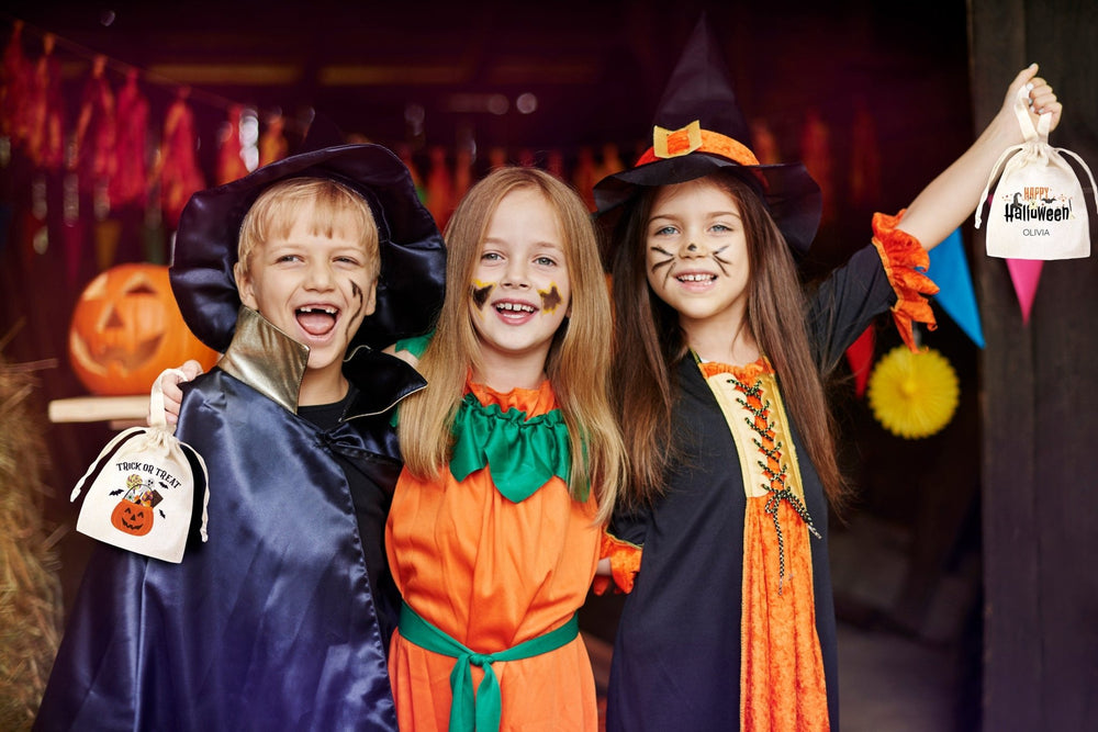 Personalized Halloween Drawstring Pouch Bag – 6"x8" Trick or Treat Candy Bag with Name, 27 Designs - Pamusan.com