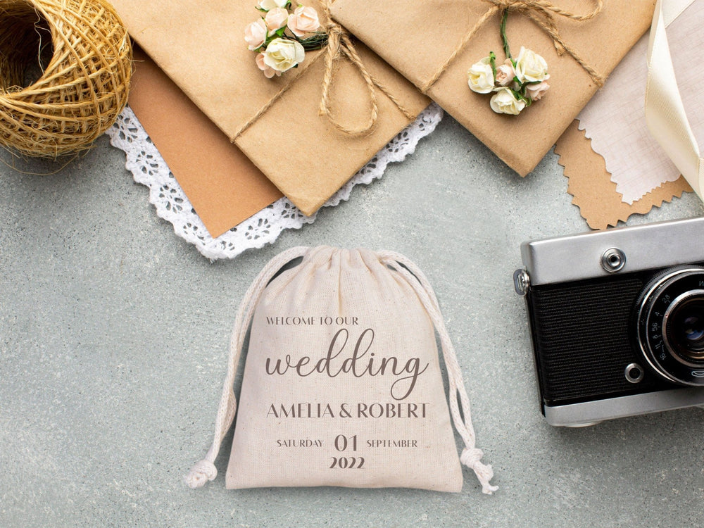 Custom Cotton Drawstring Pouches for Wedding Parties - Personalized Favor Bags - Pamusan.com